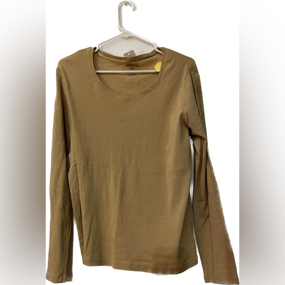 Gold long sleeve shirt